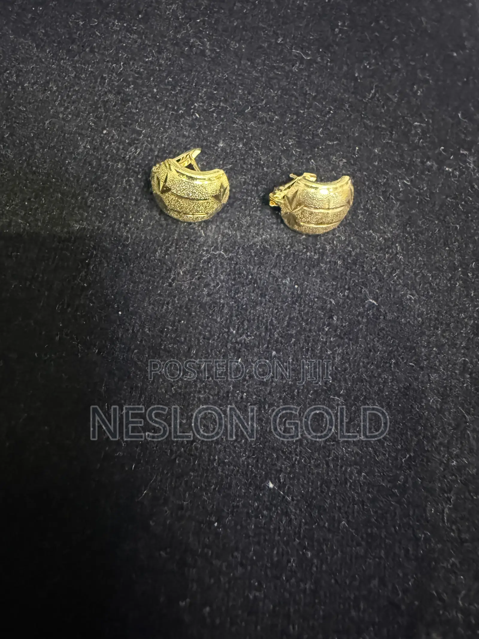 Solid 18karat Gold Clip Earring