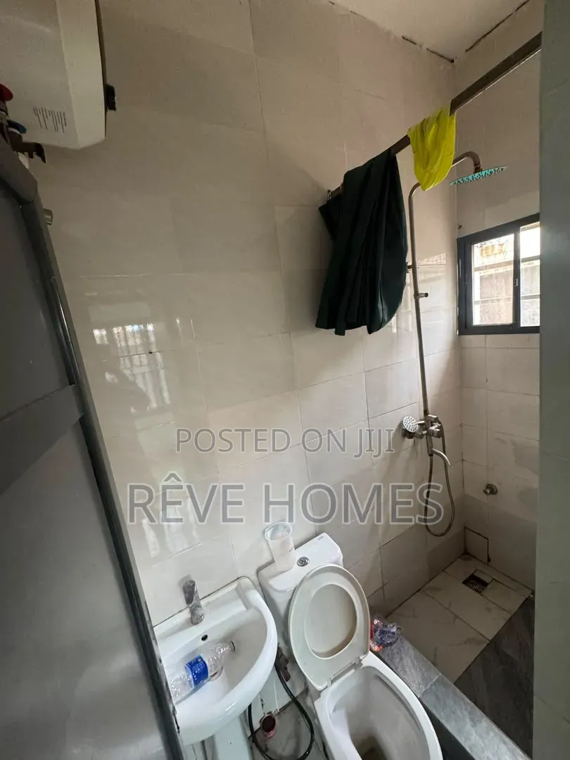 Mini Flat in Adekunle for rent