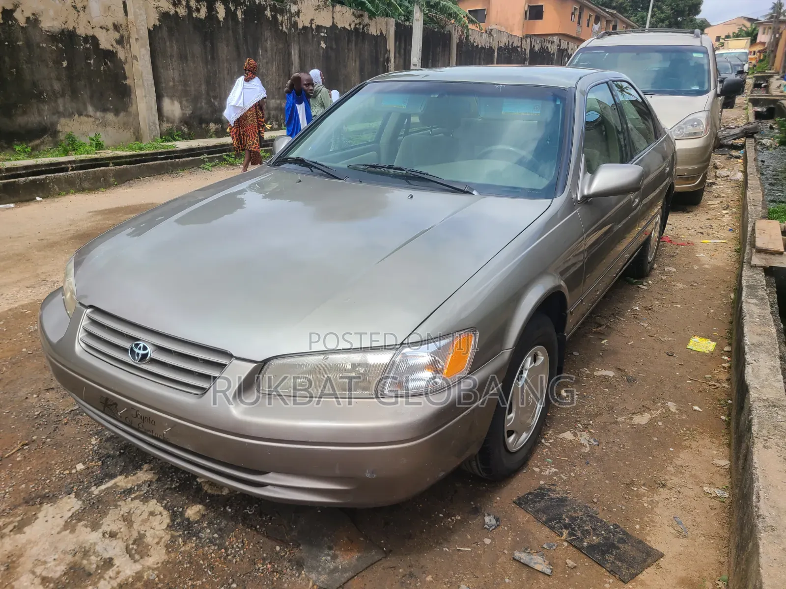 Toyota Camry 2000 Gray