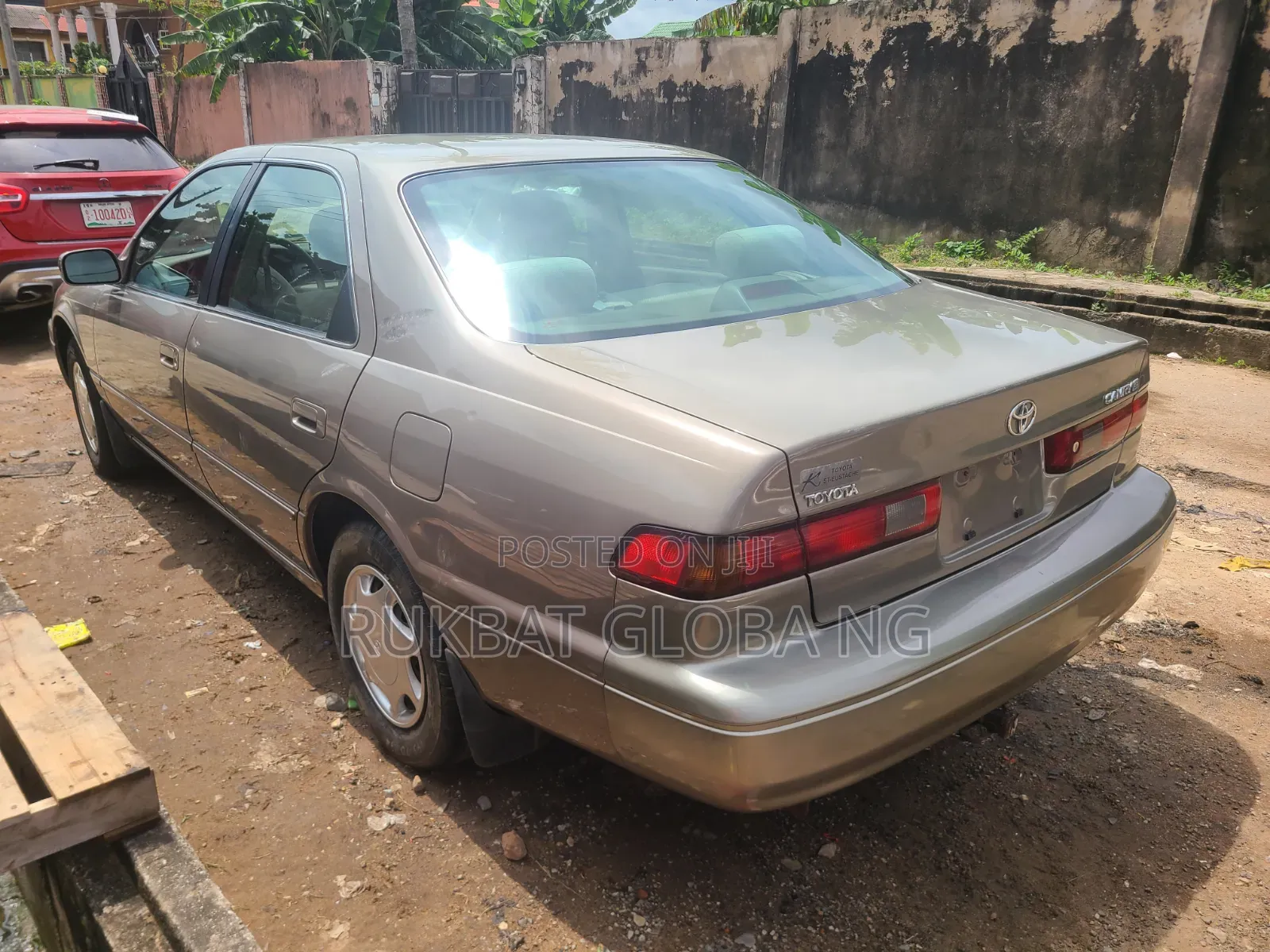 Toyota Camry 2000 Gray