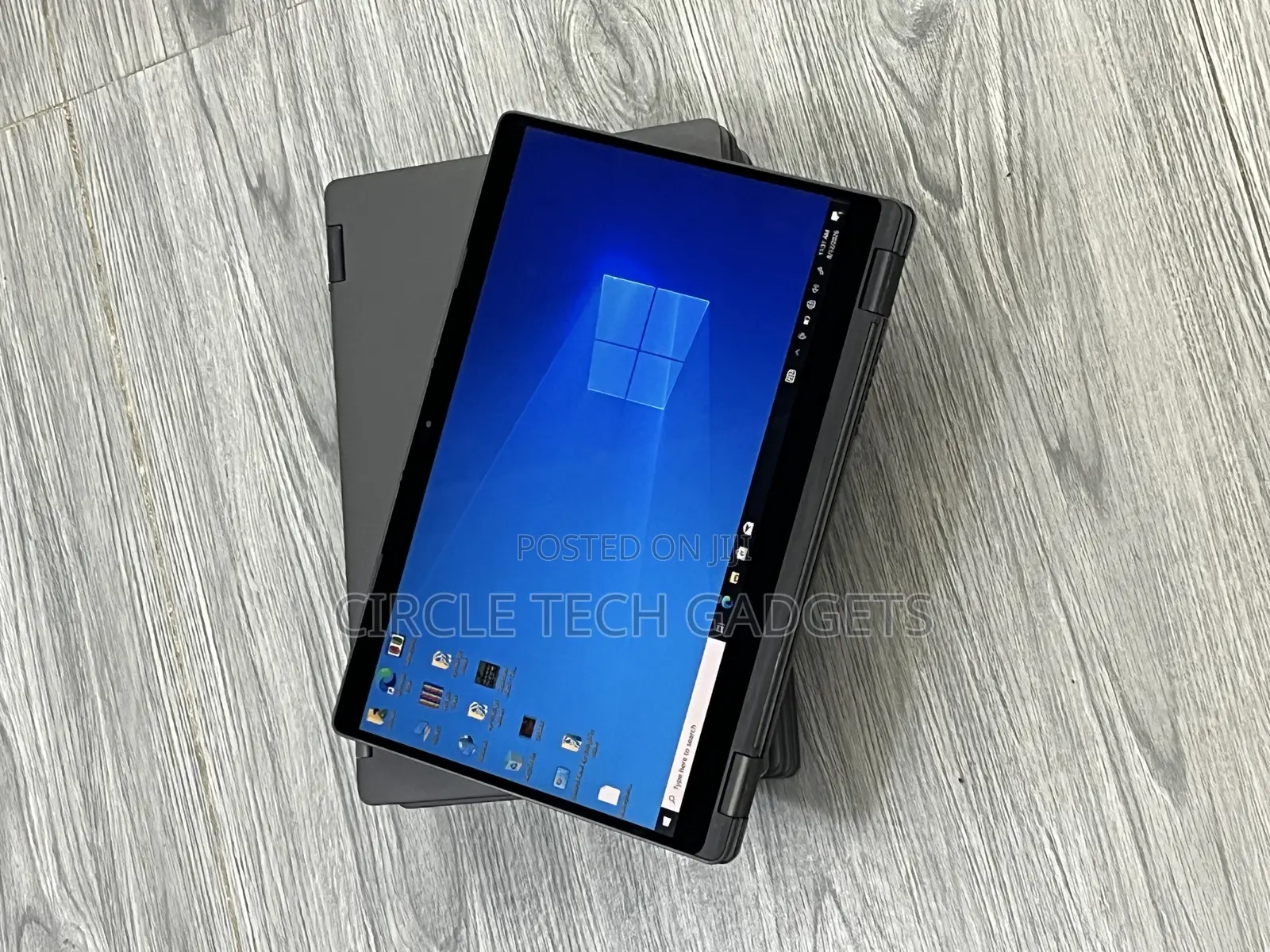 Laptop Dell Latitude 5300 2-in-1 8GB Intel Core i7 SSD 256GB