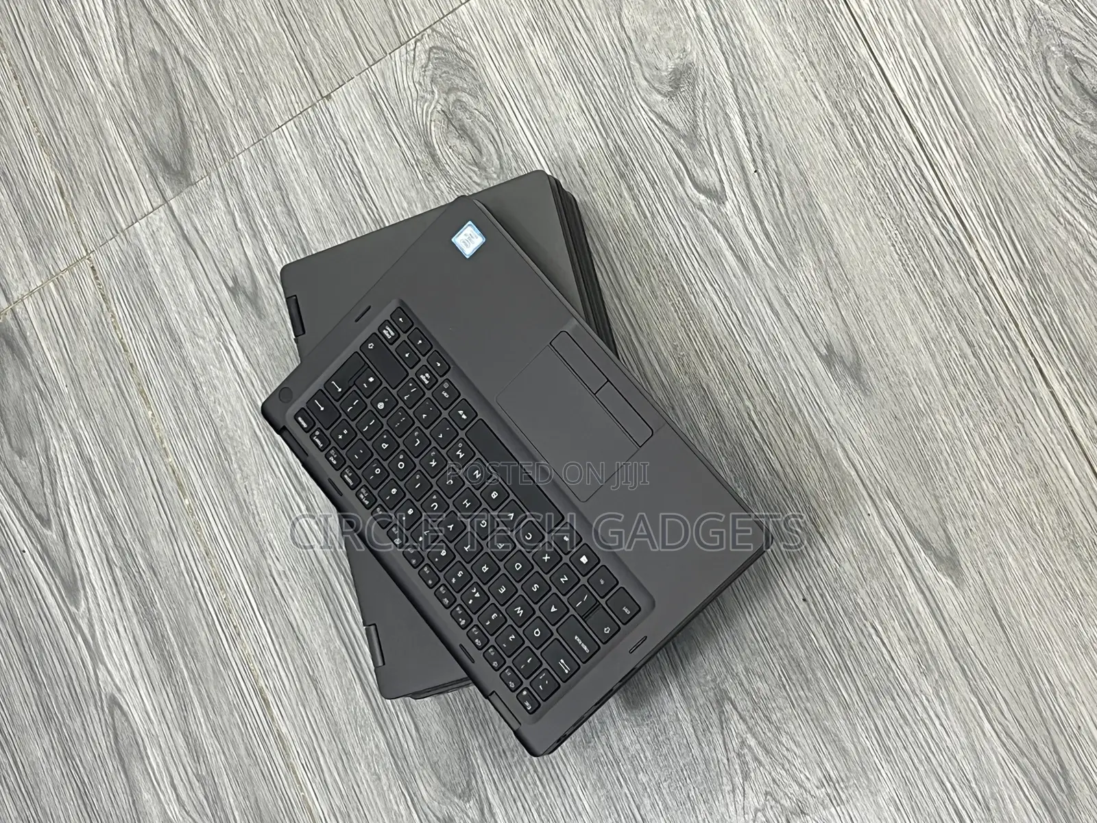 Laptop Dell Latitude 5300 2-in-1 8GB Intel Core i7 SSD 256GB