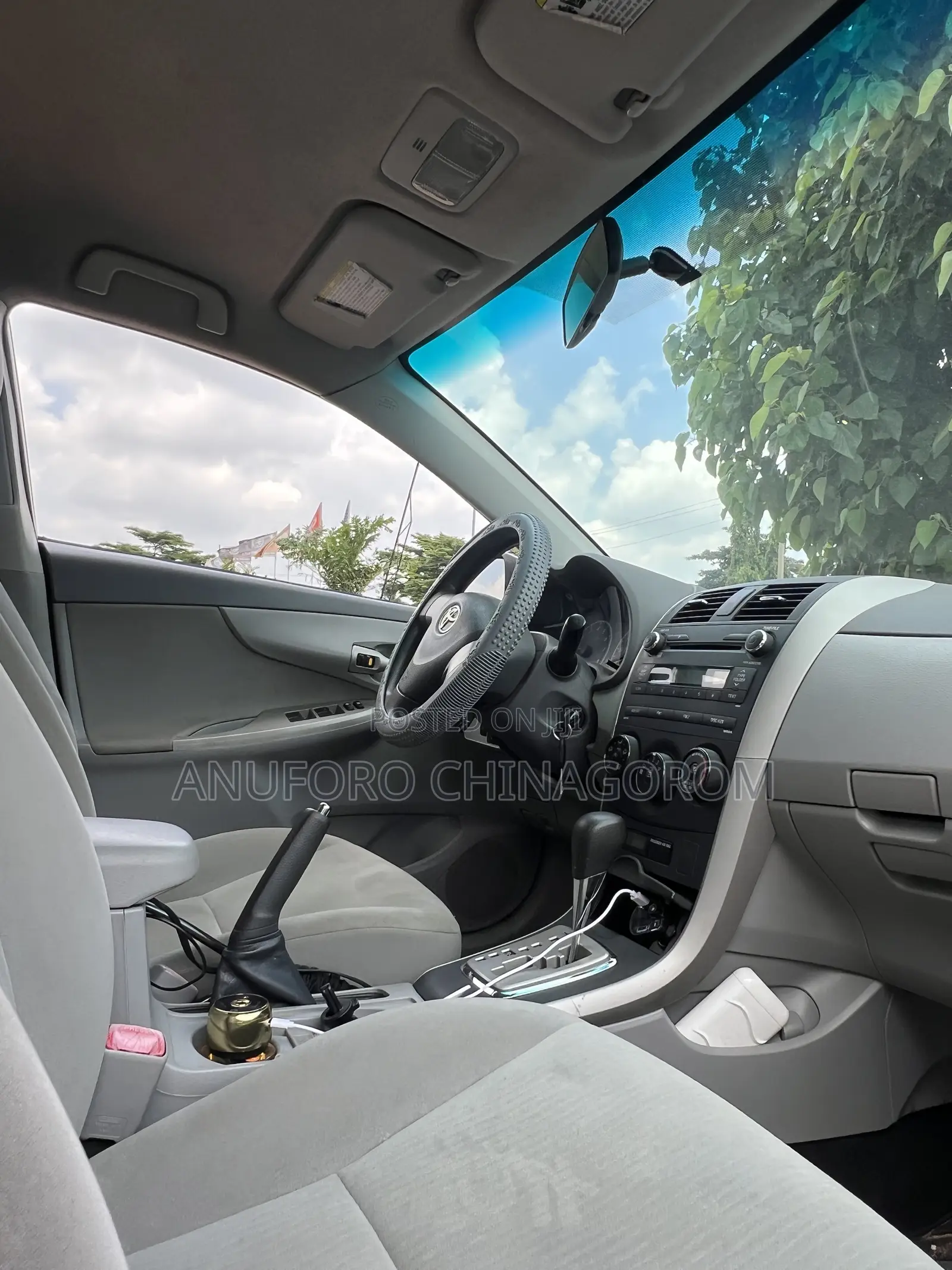 Toyota Corolla 2010 Silver