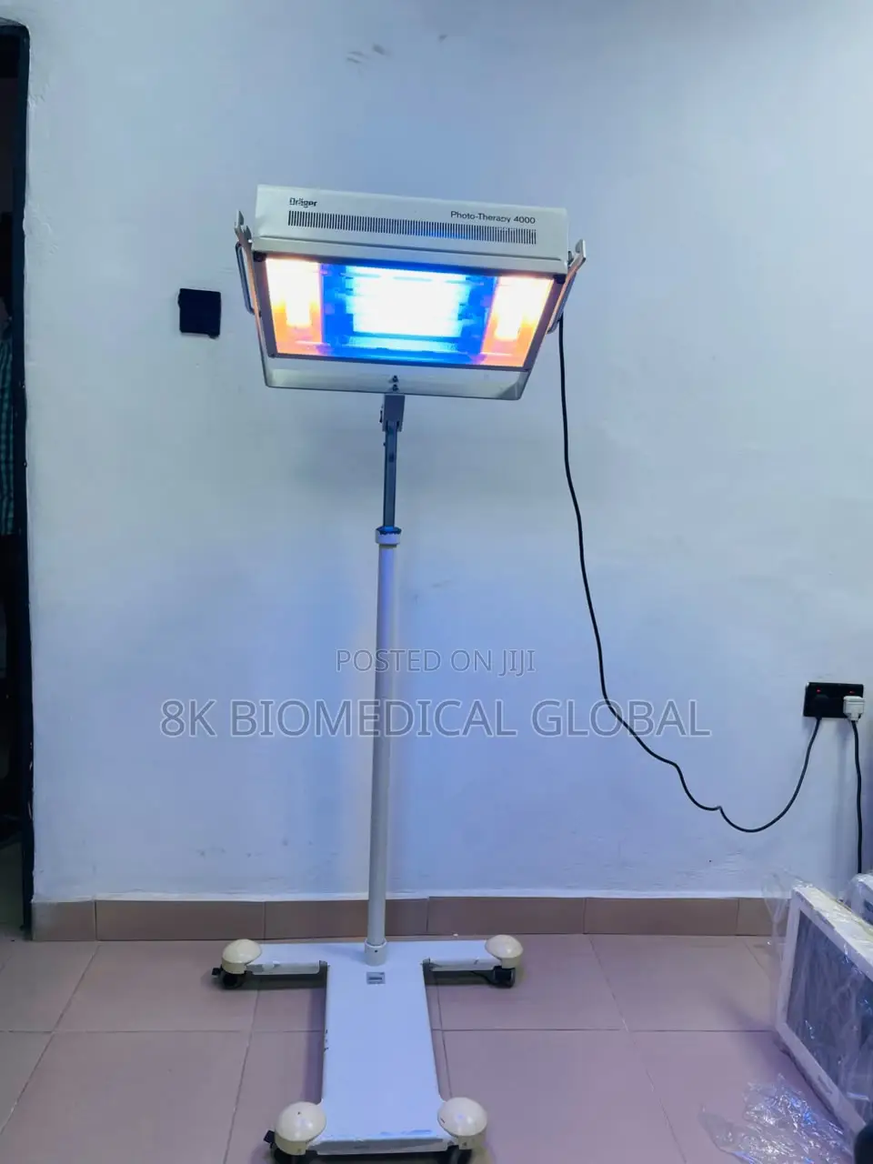 Pre- Owned Drager Phototherapy 4000 - Infant Warmer