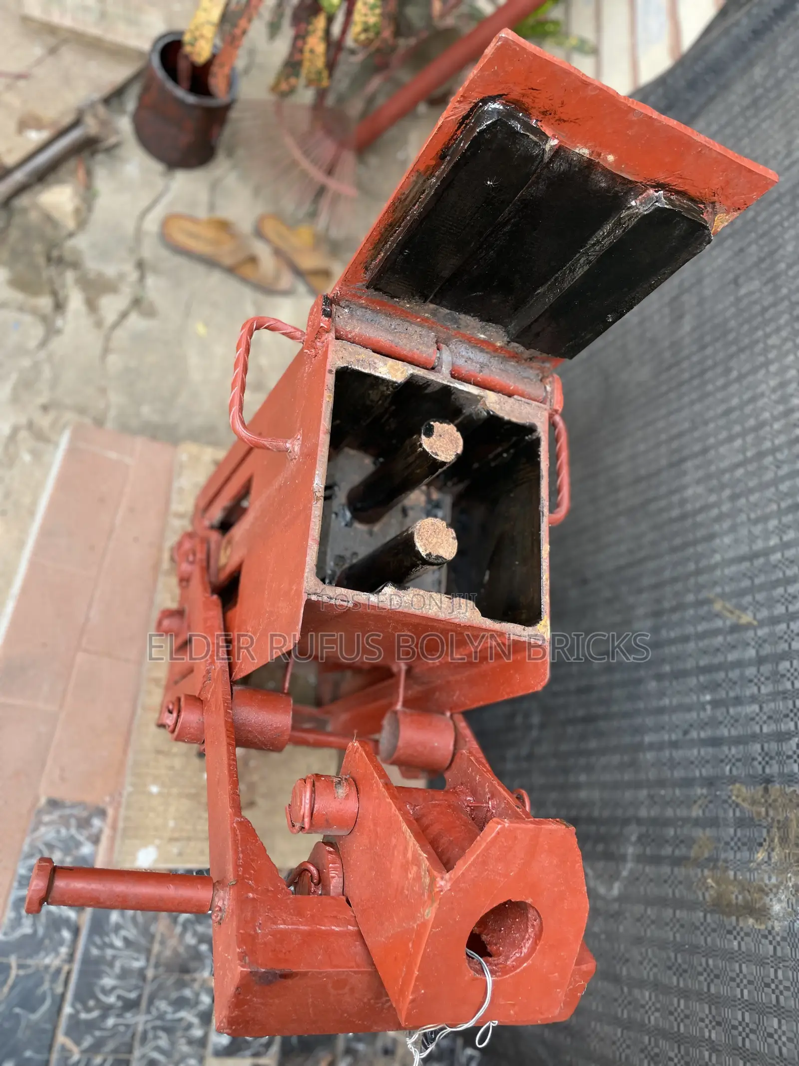 9” LEGO Interlocking Brick Press – Manual Brick Making Machine