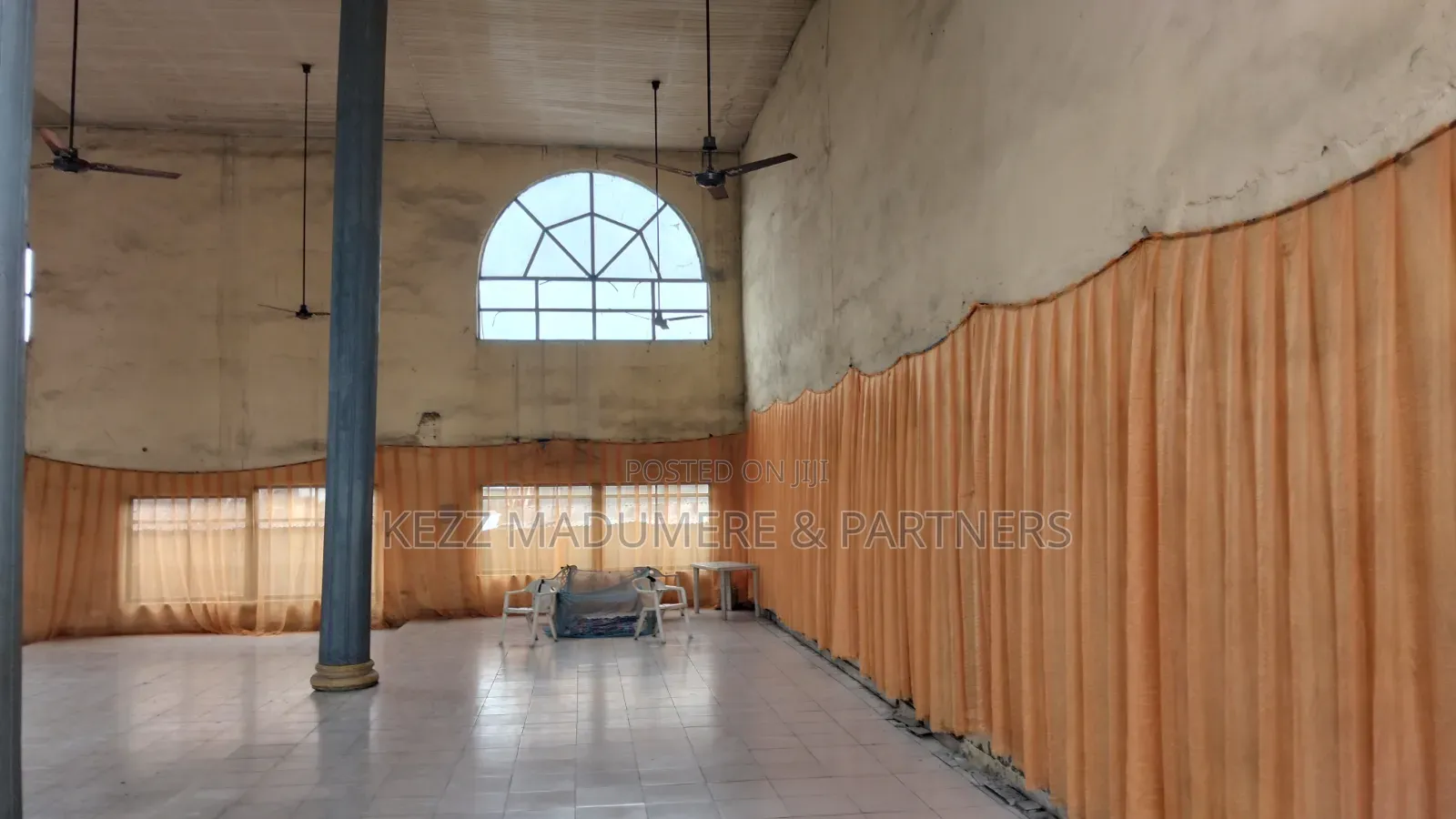 For Sale : Sizeable Hall on CofO 6 Plots at Rumuomasi, Ph