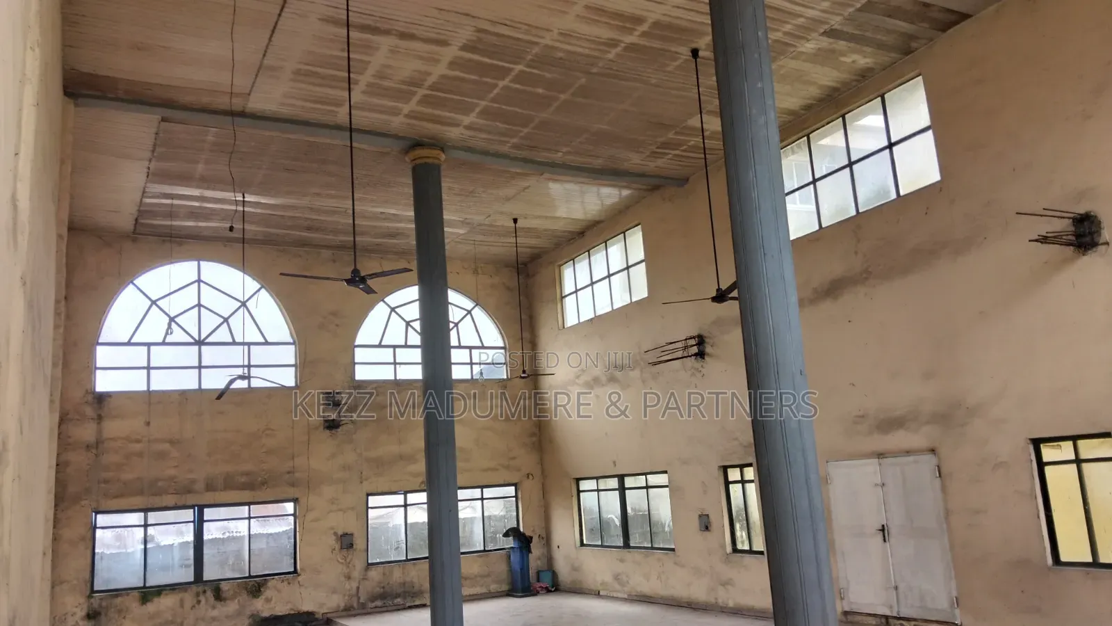 For Sale : Sizeable Hall on CofO 6 Plots at Rumuomasi, Ph