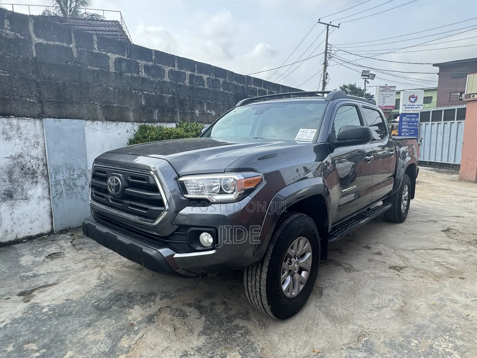 Toyota Tacoma 2018 Gray