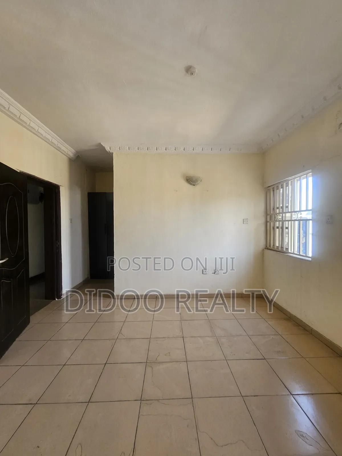 3bdrm Block of Flats in Utako for rent