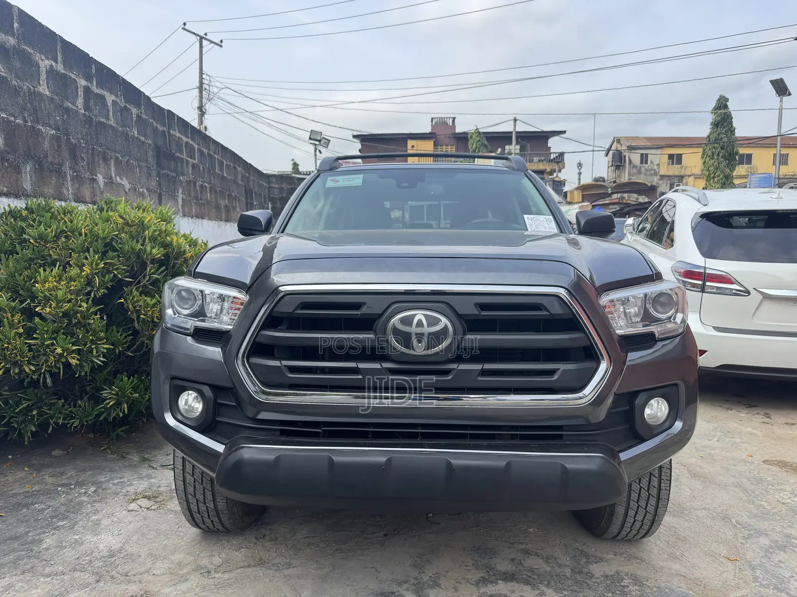 Toyota Tacoma 2018 Gray