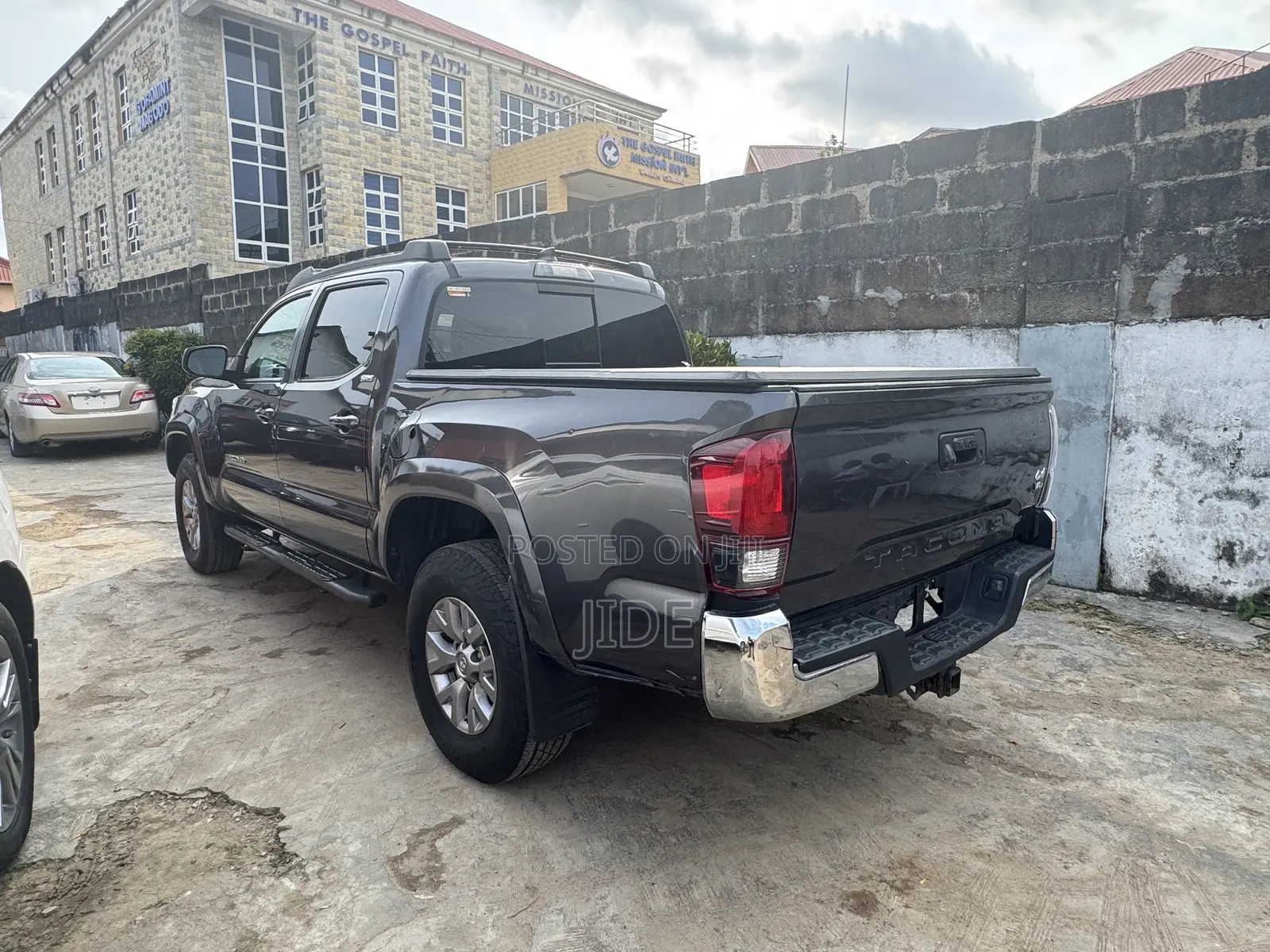 Toyota Tacoma 2018 Gray