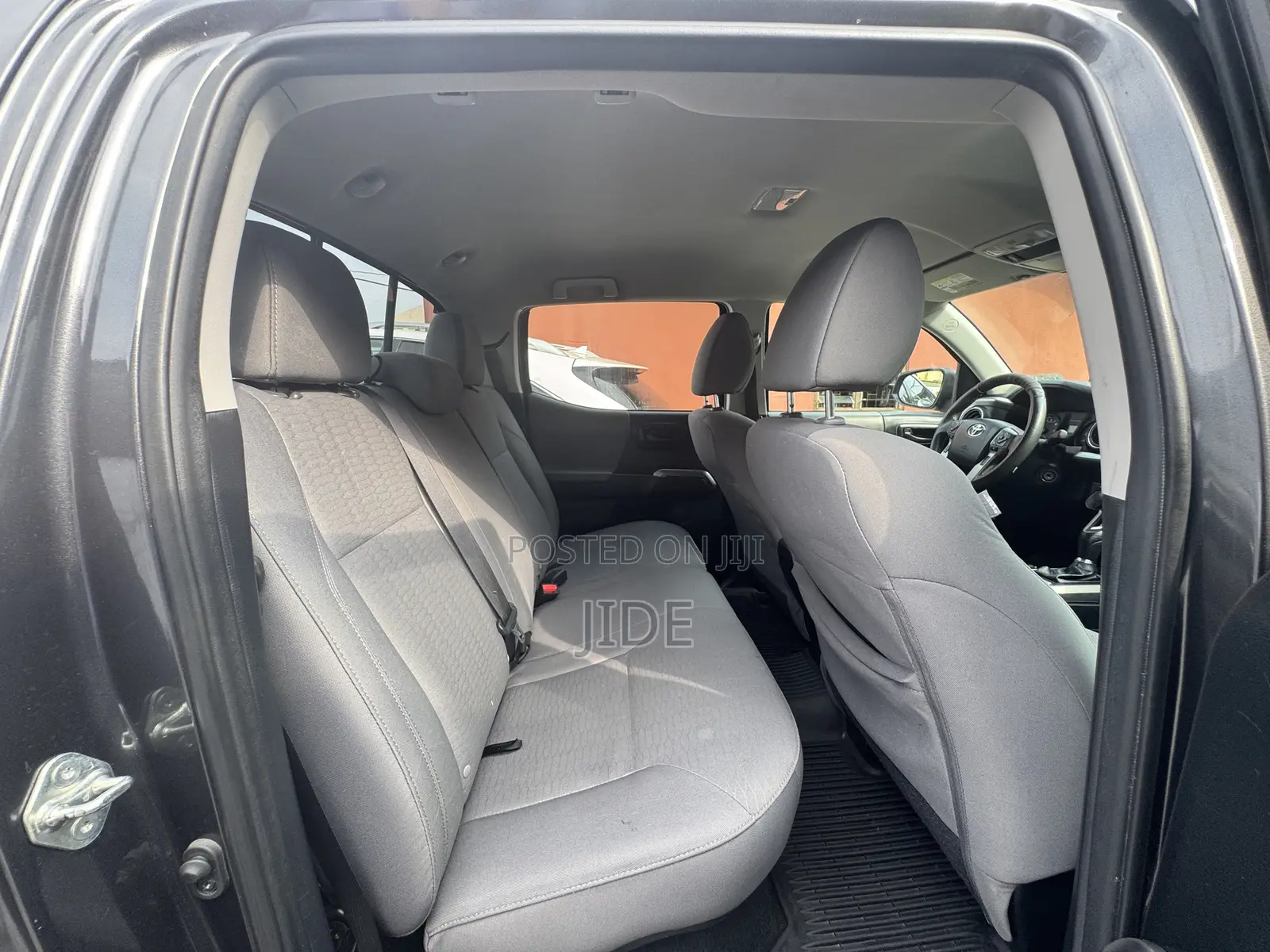 Toyota Tacoma 2018 Gray