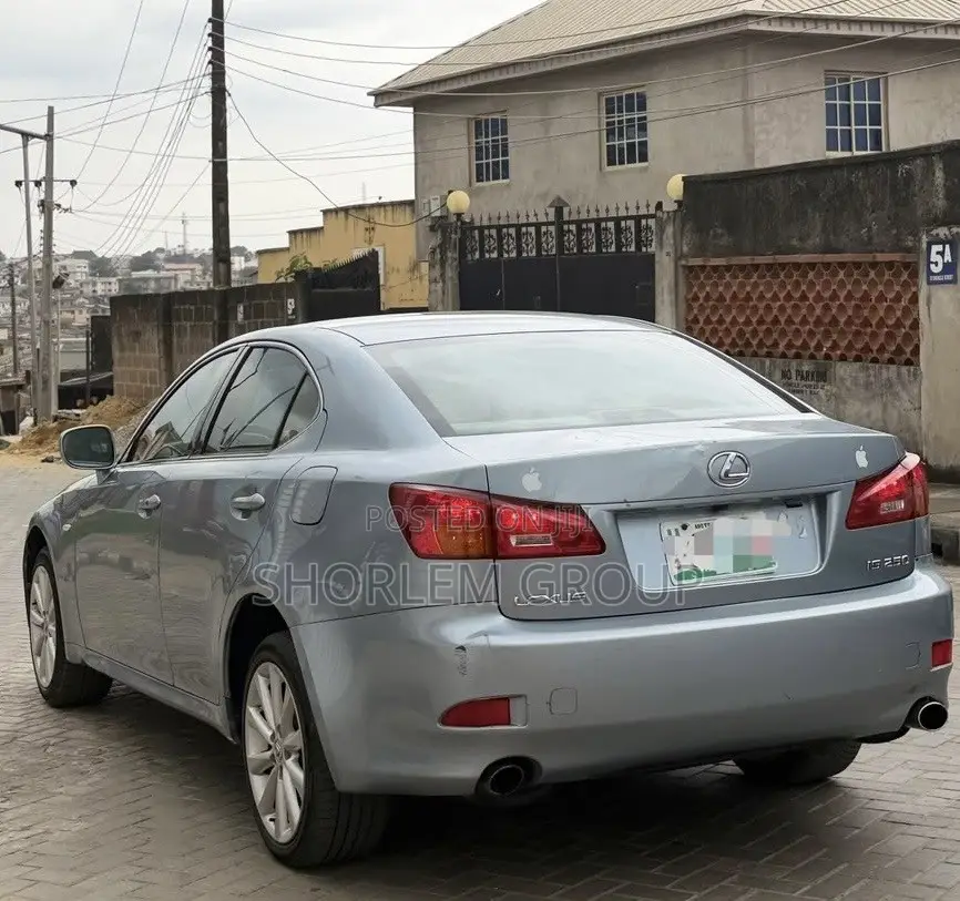 Lexus IS 2008 Blue