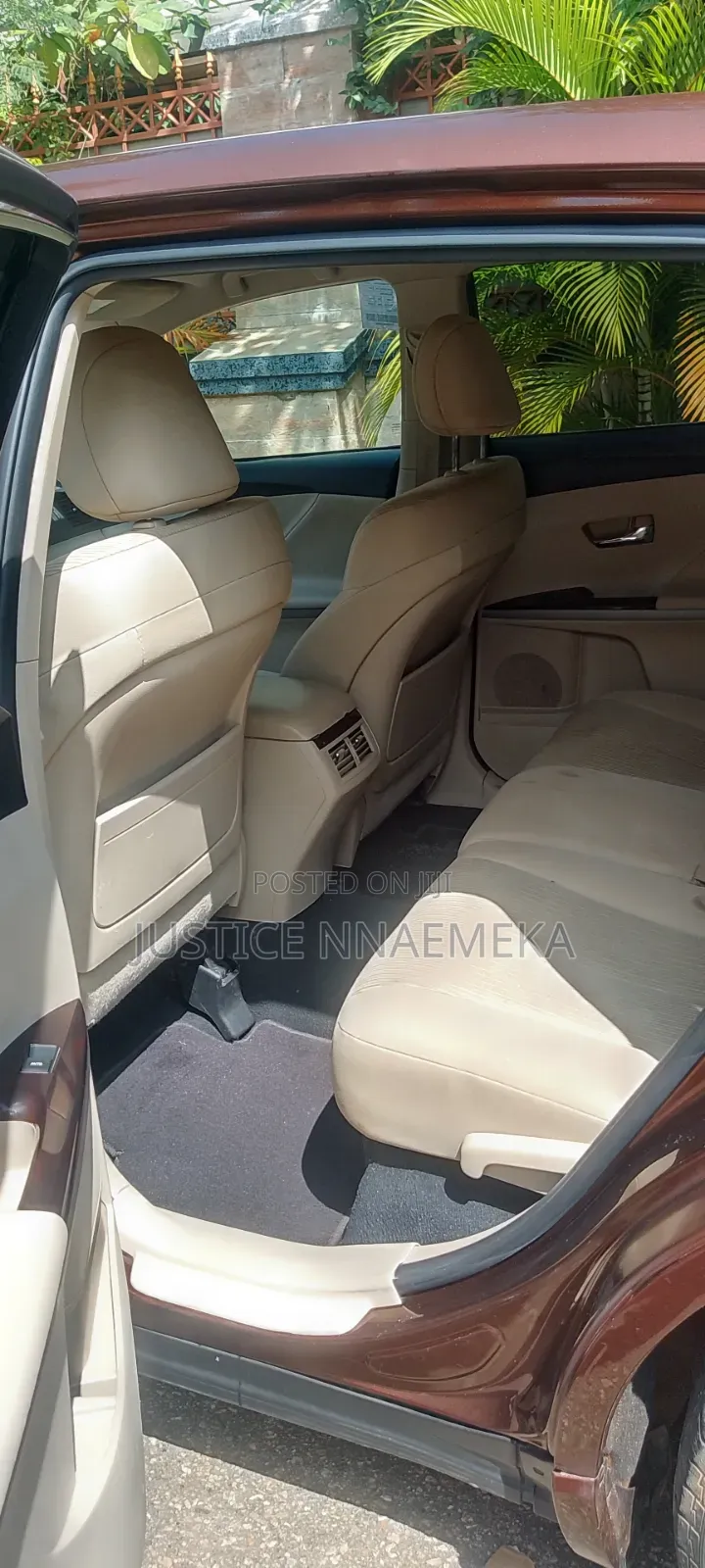 Toyota Venza 2011 Maroon