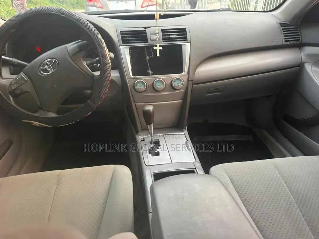 Toyota Camry XLE V6 4dr Sedan (3.5L 6cyl 6AM) 2009 Black