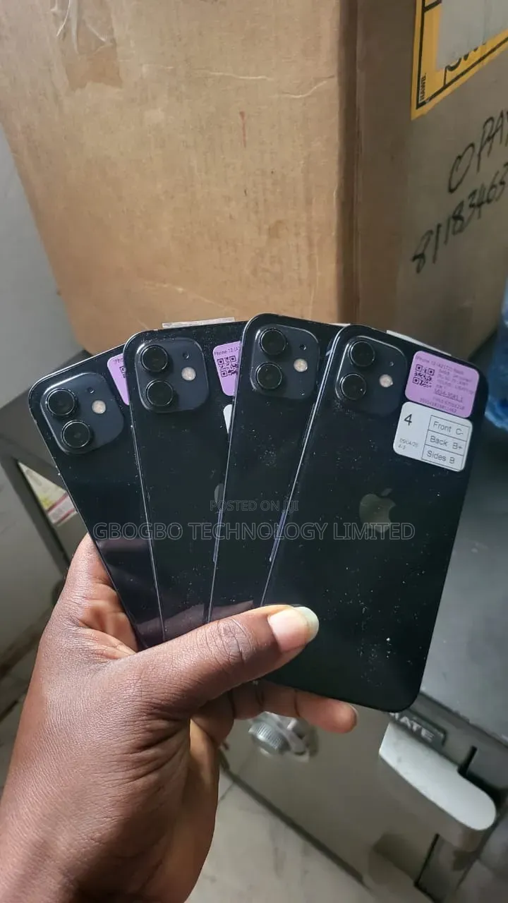 Apple iPhone 12 64 GB Black