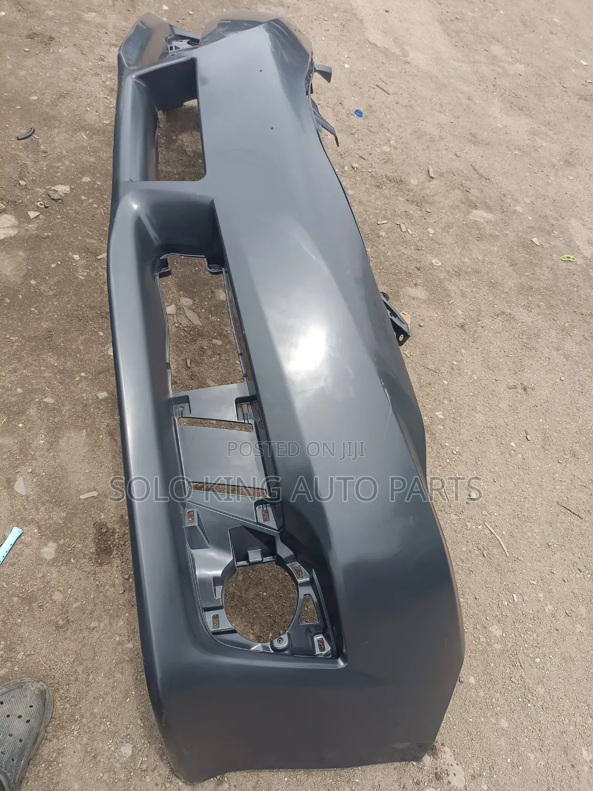 Front Bumper Toyota Camry SE 013