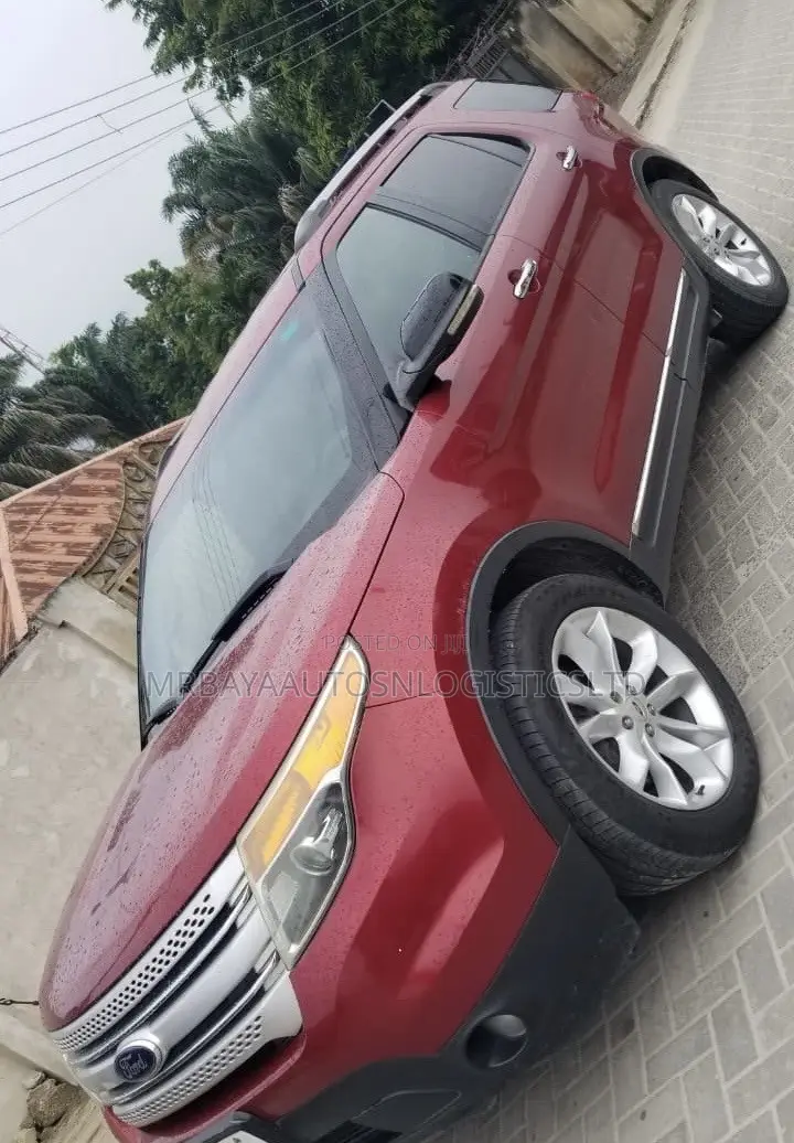 Ford Explorer XLT 4dr SUV AWD (3.5L 6cyl 6A) 2014 Red