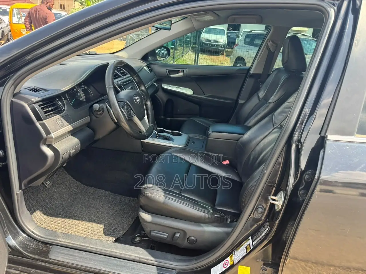 Toyota Camry SE 4dr Sedan (2.5L 4cyl 6A) 2014 Black