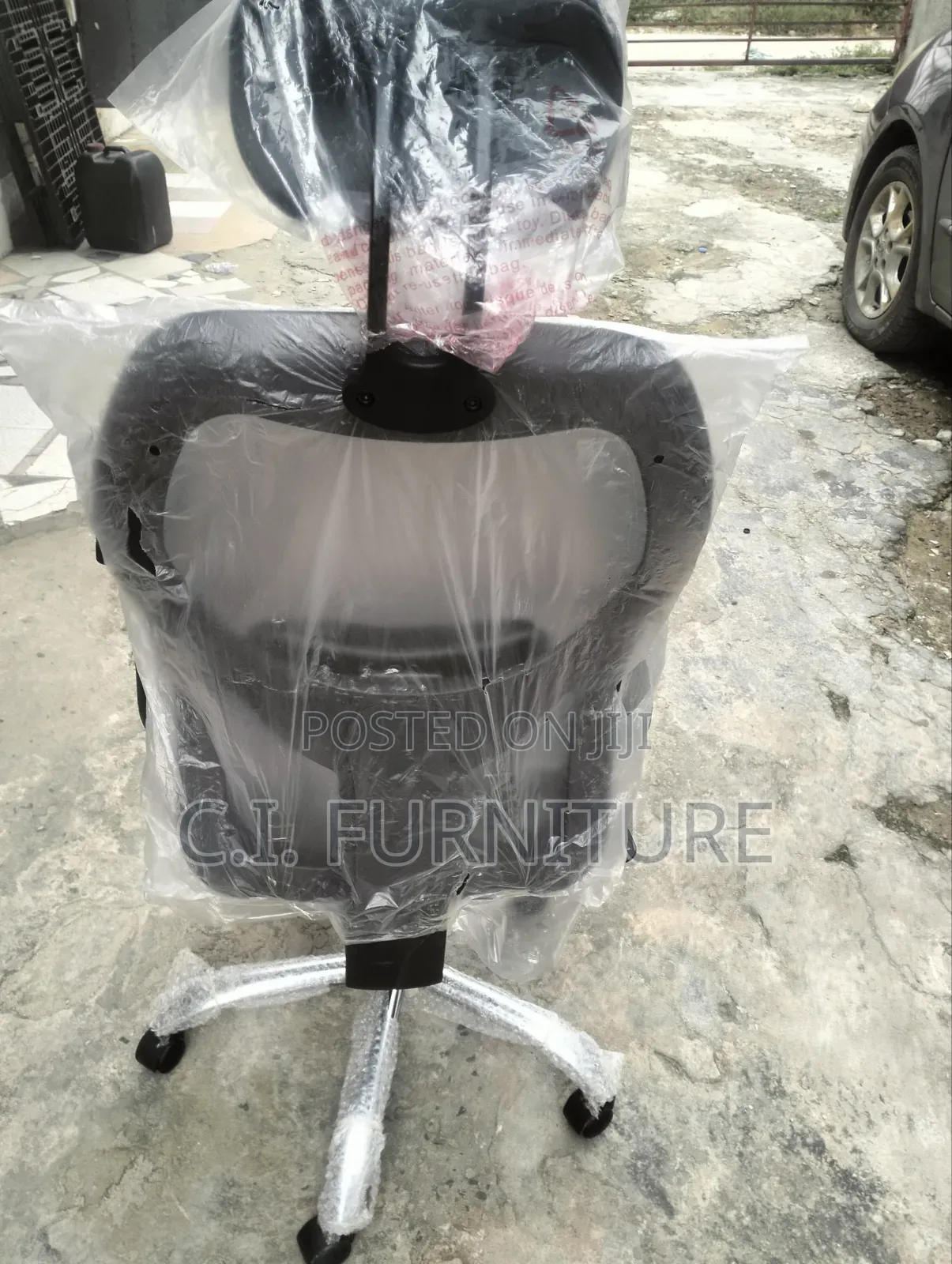 Quality Office Chair With Back Support and Hard Rest