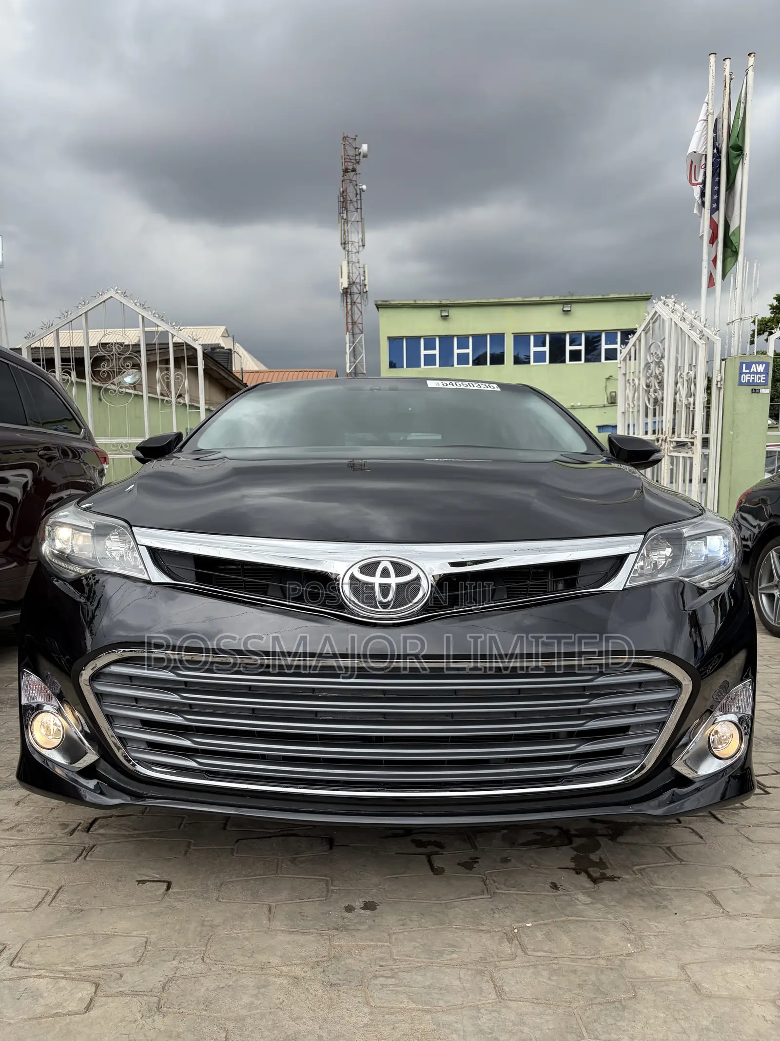 Toyota Avalon Limited 4dr Sedan (3.5L 6cyl 6A) 2015 Black