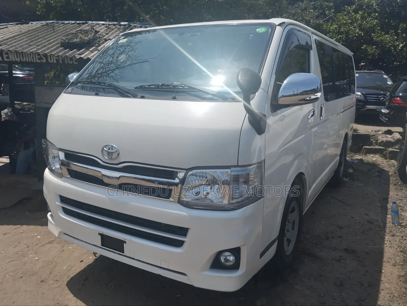 Toyota HiAce 2014 White