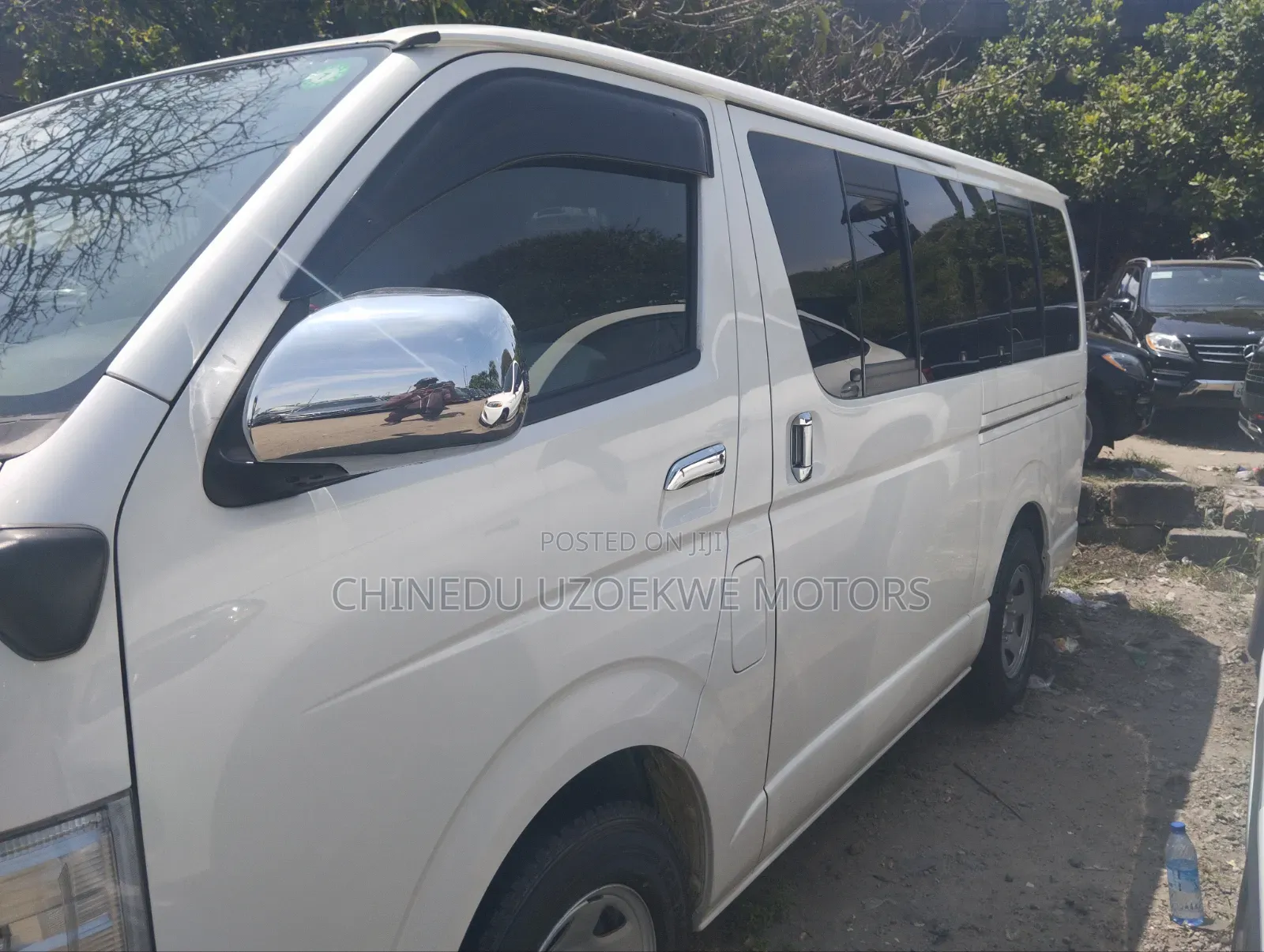 Toyota HiAce 2014 White