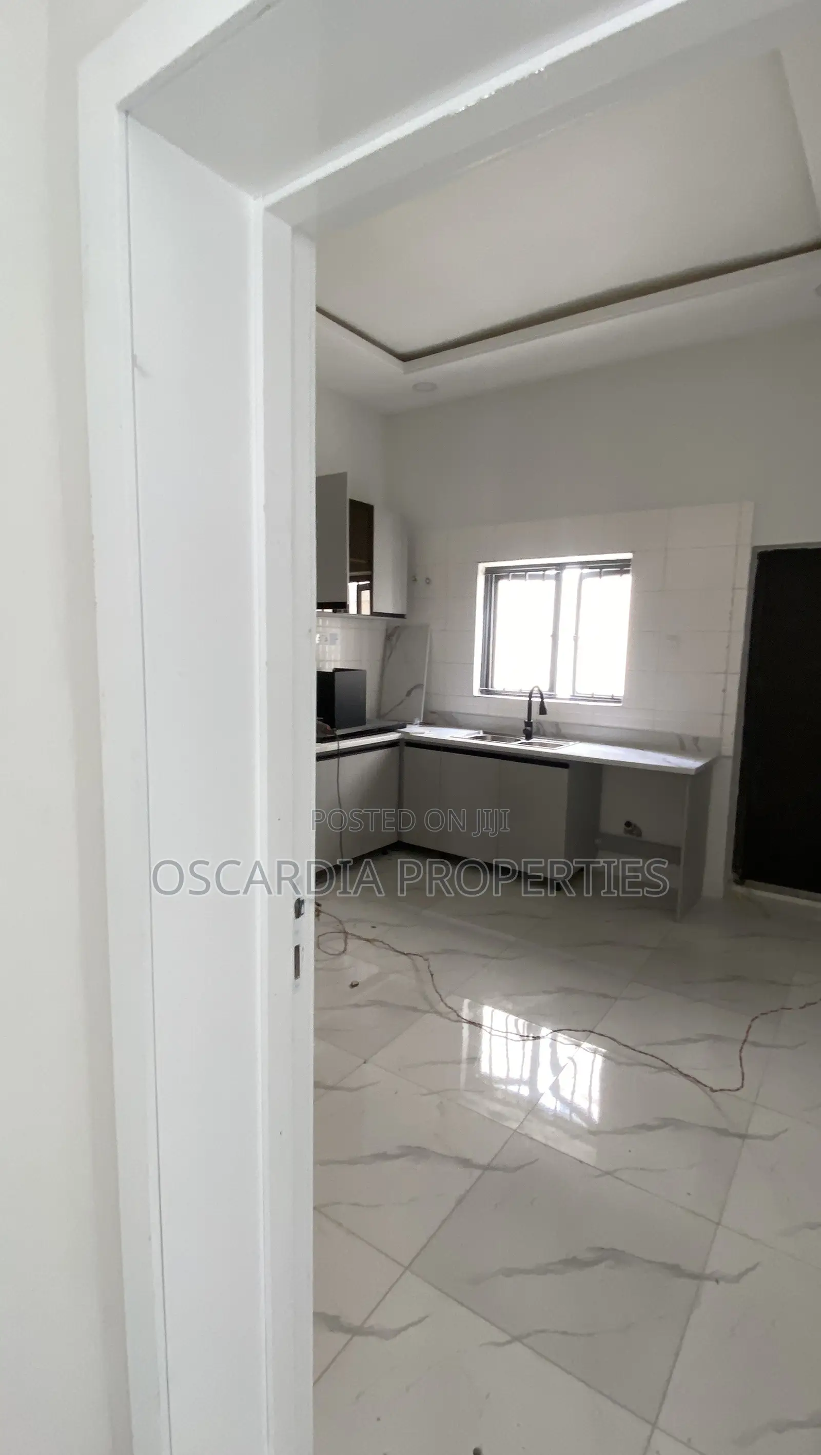 4bdrm Duplex in Ogombo for sale