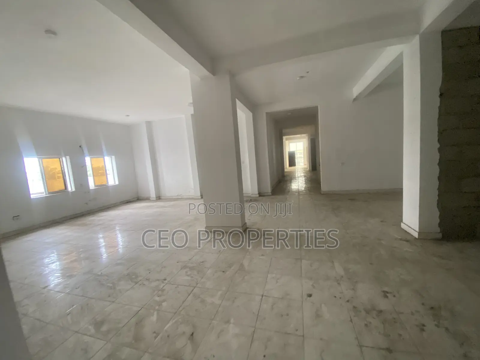 5 Floors With Penthouse Commercial Building Facing Expressway at Chev.