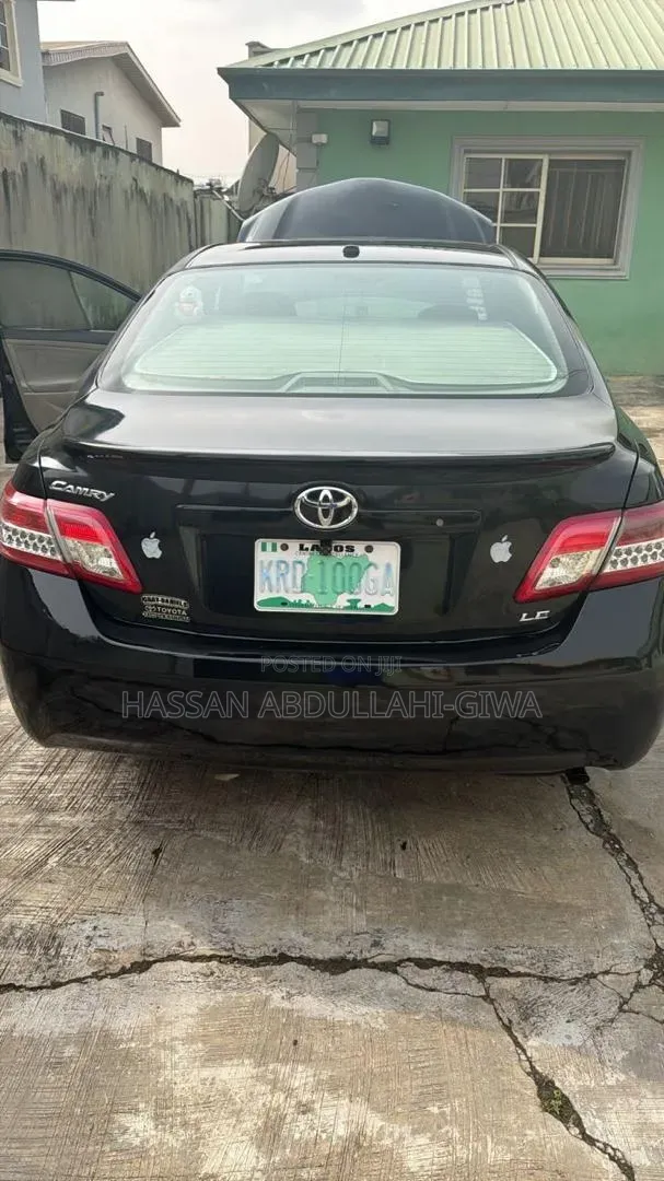 Toyota Camry LE 4dr Sedan (2.5L 4cyl 6AM) 2010 Black