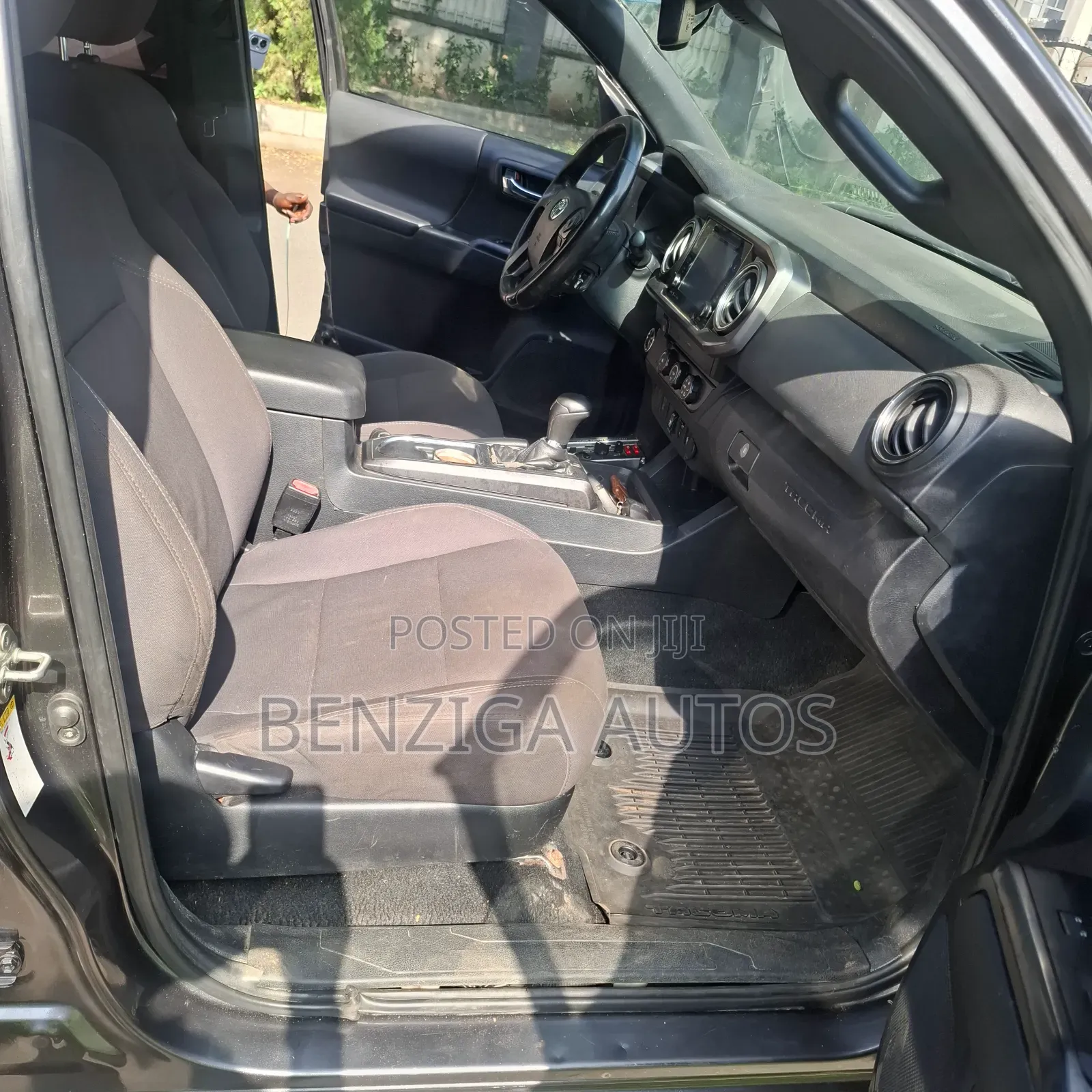 Toyota Tacoma 2018 Gray