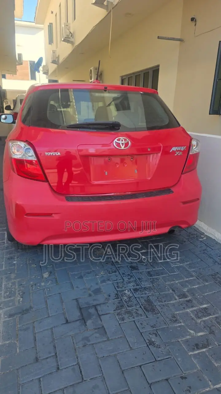 Toyota Matrix S Hatchback FWD (2.4L 4cyl 5A) 2009 Red