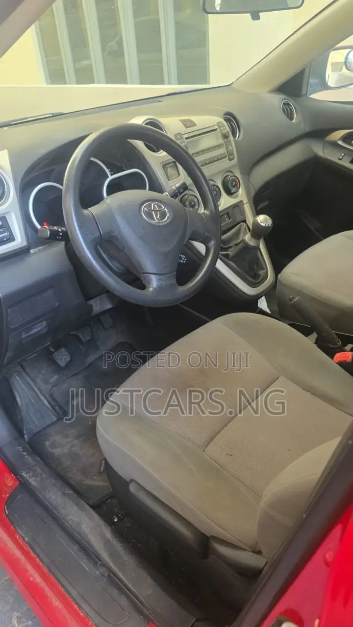 Toyota Matrix S Hatchback FWD (2.4L 4cyl 5A) 2009 Red