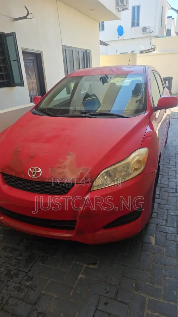 Toyota Matrix S Hatchback FWD (2.4L 4cyl 5A) 2009 Red