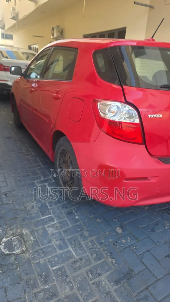 Toyota Matrix S Hatchback FWD (2.4L 4cyl 5A) 2009 Red