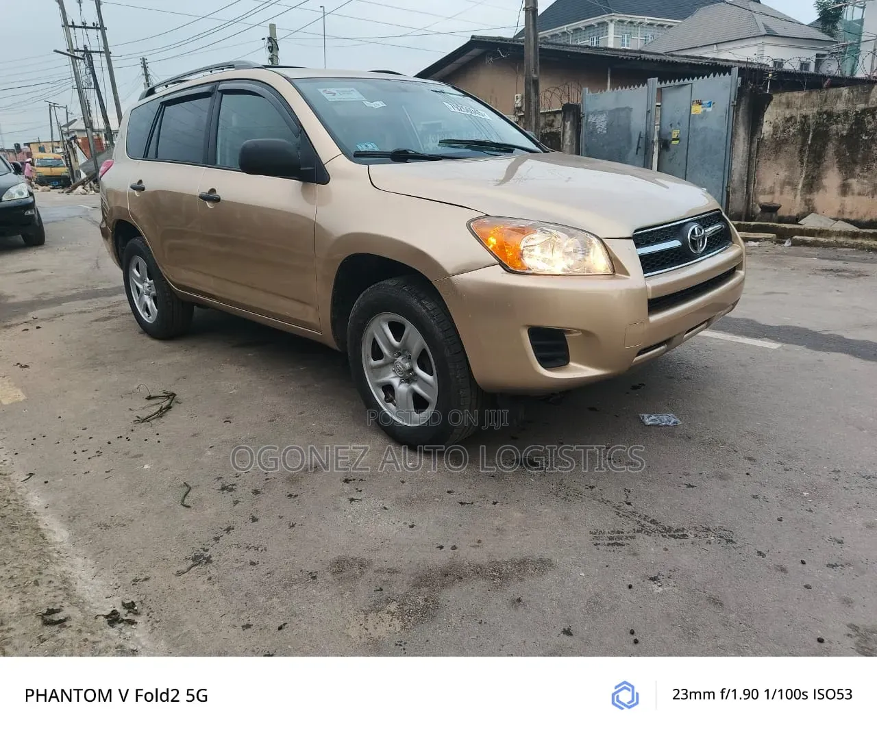 Toyota RAV4 2010 Gold