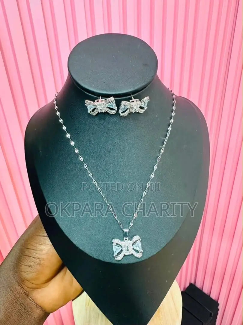 Jewelry and Accessories Suitable for All Occasions