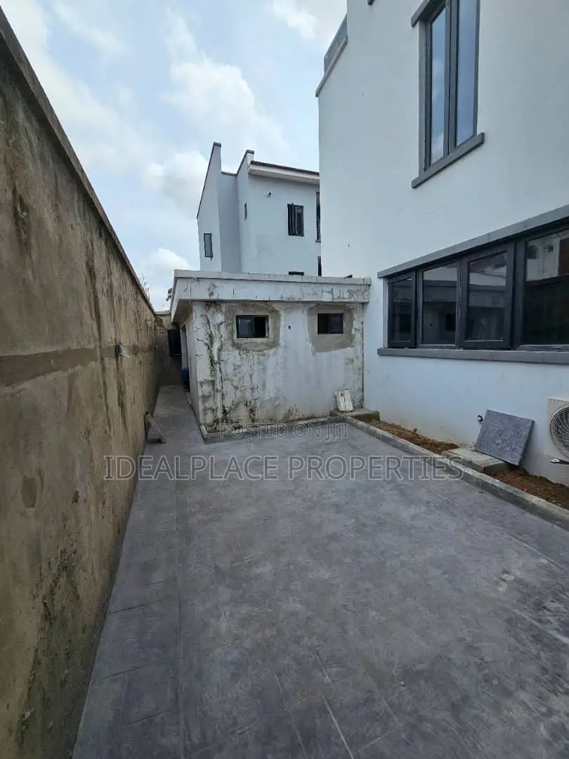 5bdrm Duplex in Ikeja GRA for sale