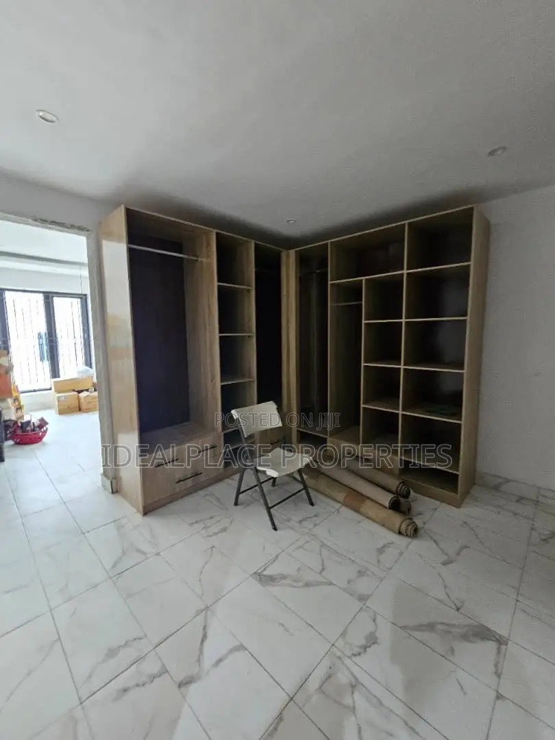 5bdrm Duplex in Ikeja GRA for sale