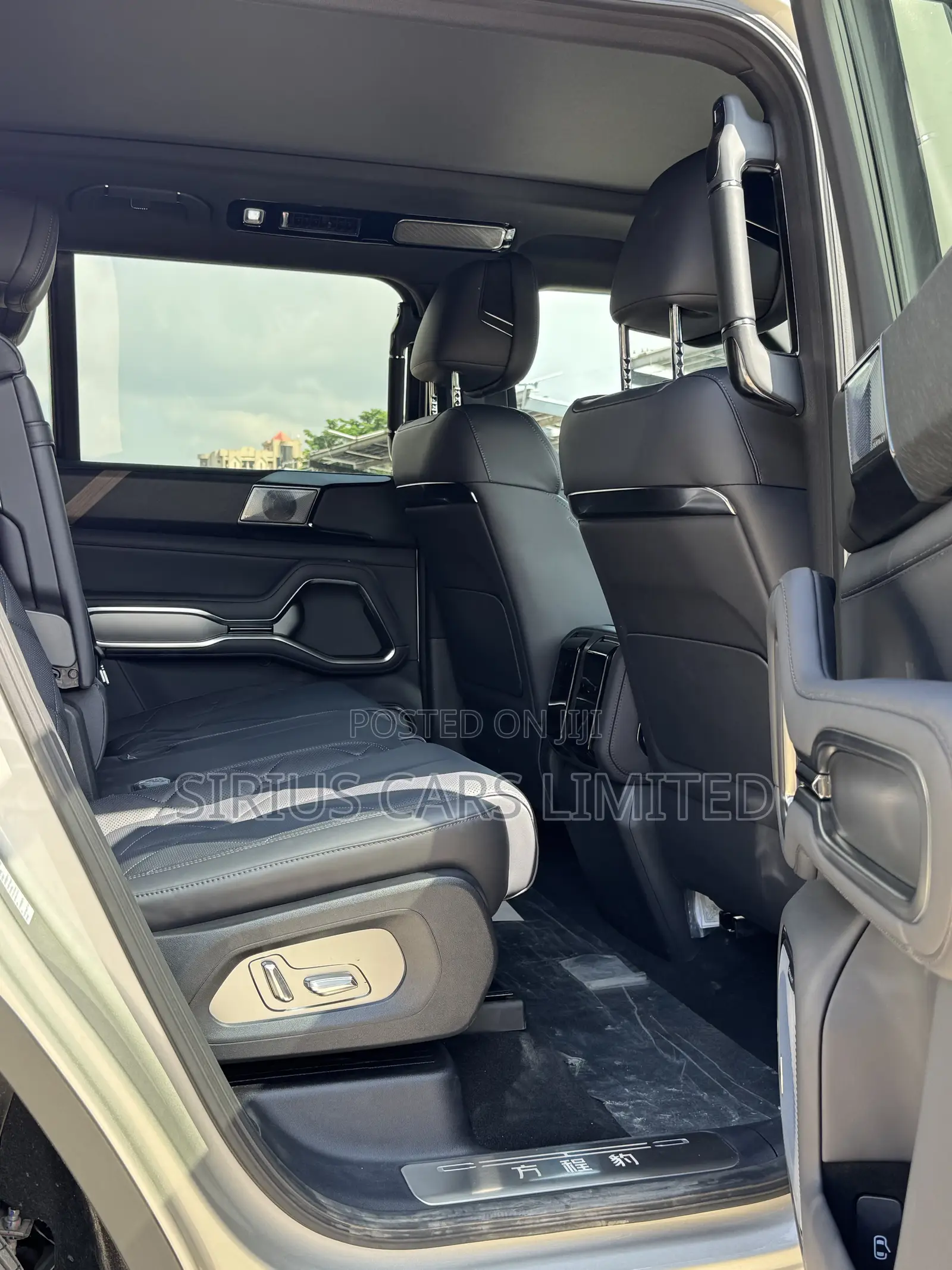 New BYD Leopard 8 2.0 Hybrid AWD 2025 Gold