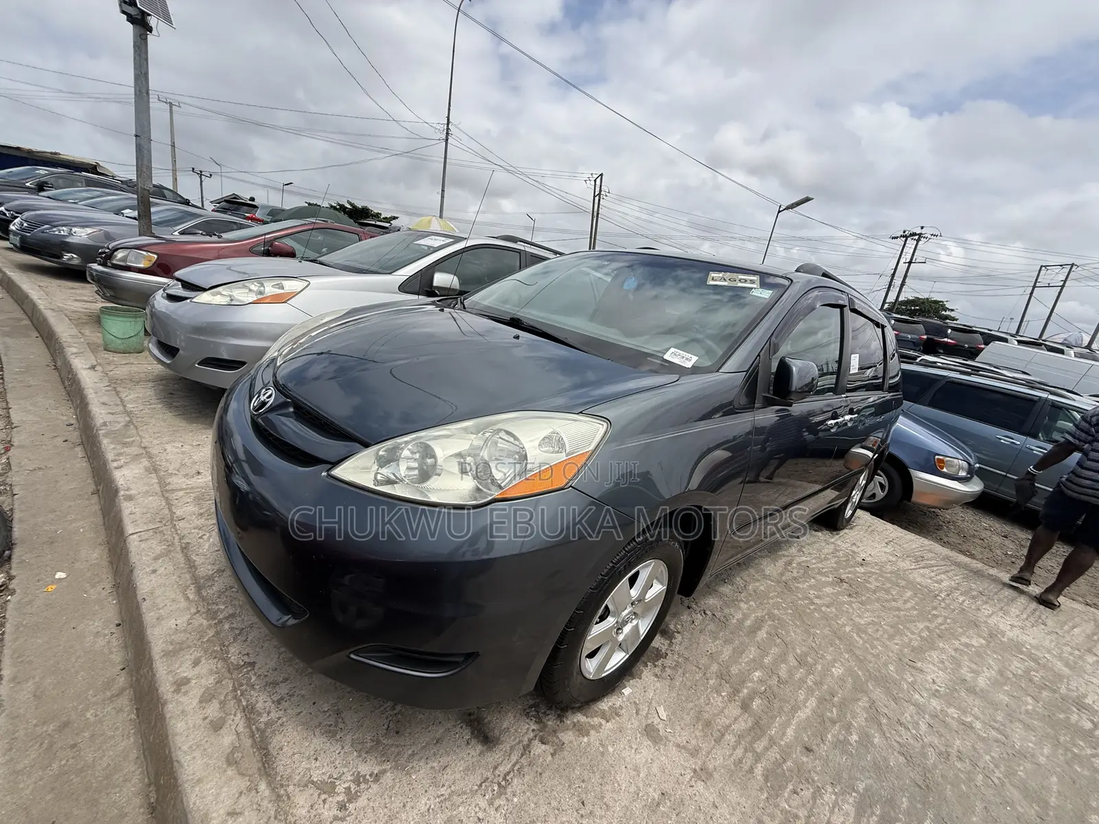Toyota Sienna LE 8 Passenger 2010 Gray