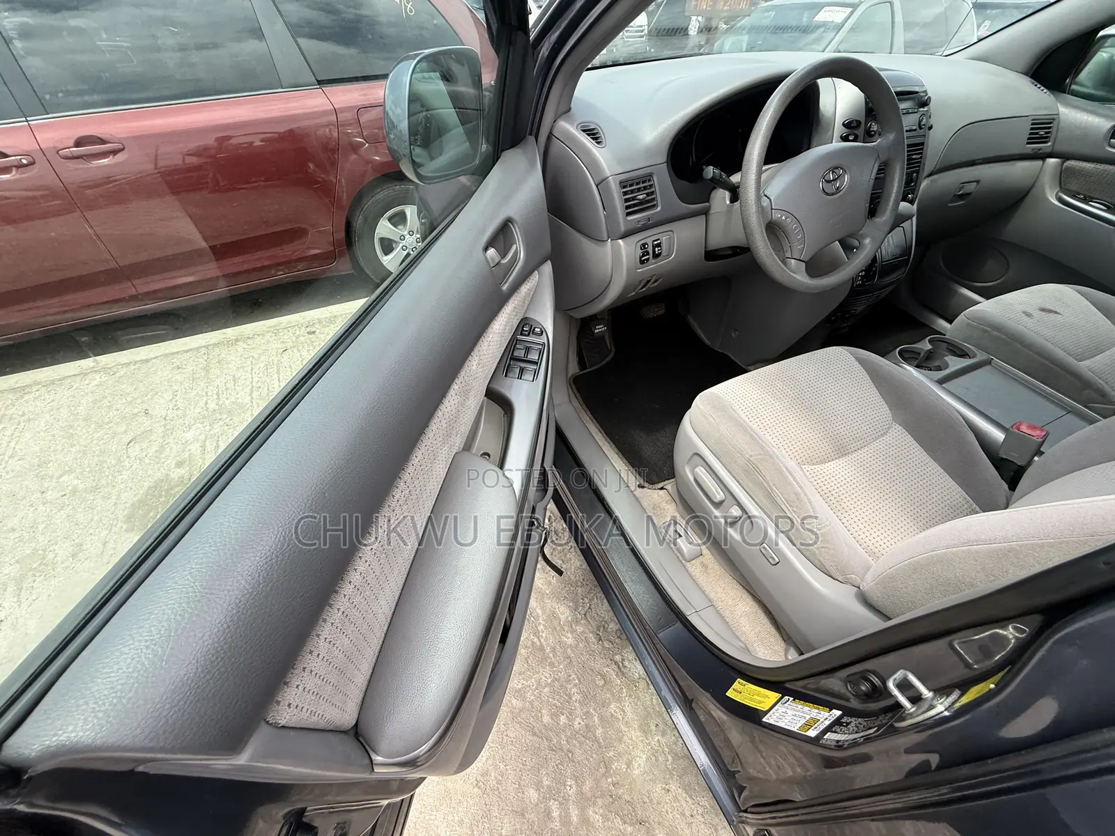 Toyota Sienna LE 8 Passenger 2010 Gray