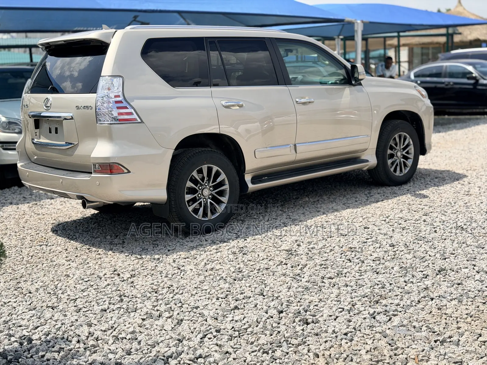 Lexus GX 460 Base 2015 Gold