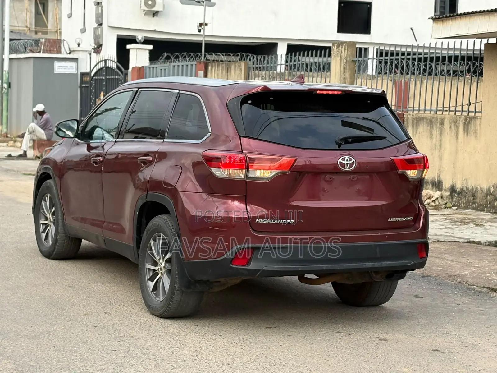 Toyota Highlander Limited Platinum 4dr SUV AWD (3.5L 6cyl 6A) 2014