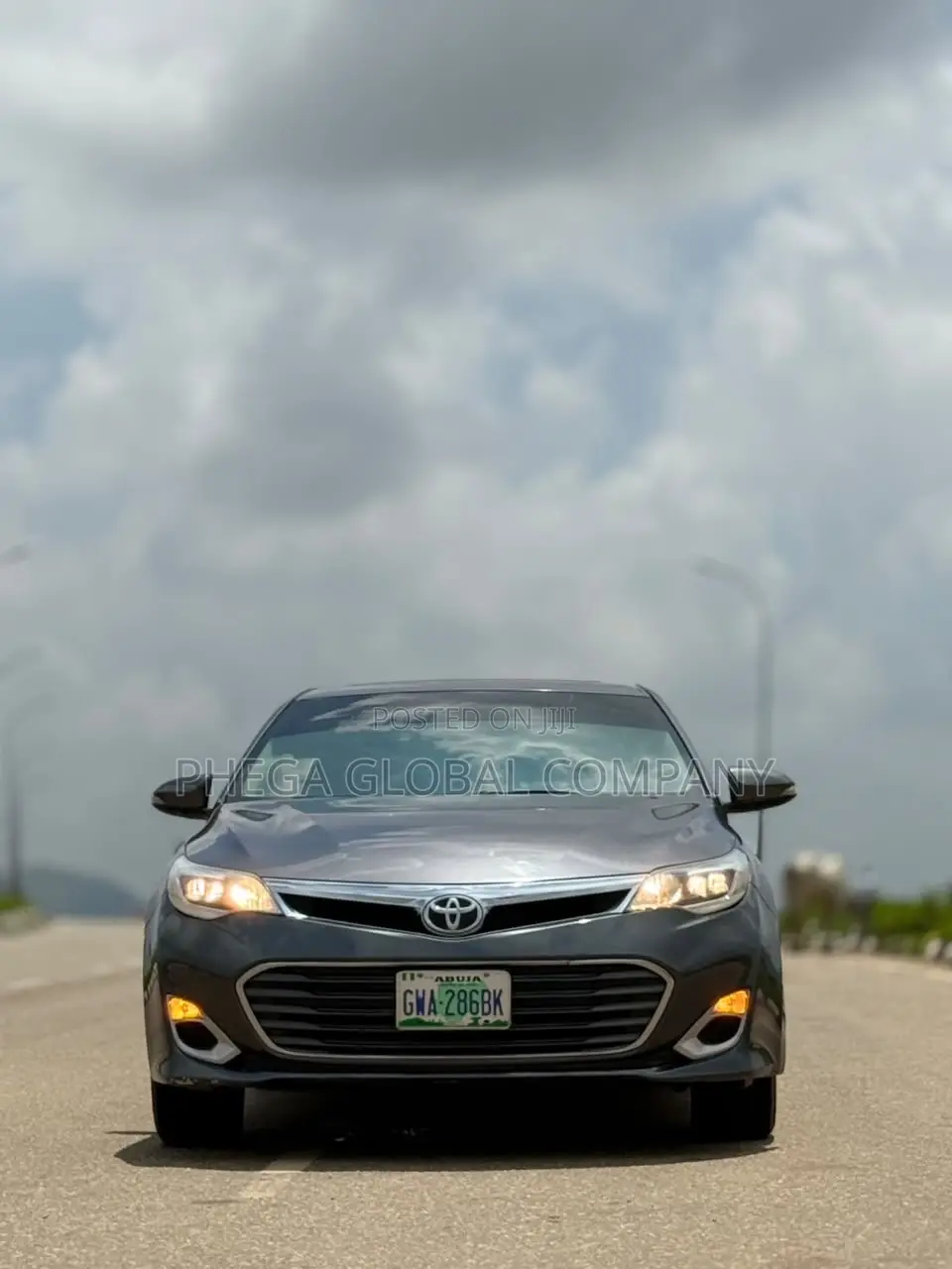 Toyota Avalon XLE FWDSedan (3.6L 6cyl 6A) 2016 Gray