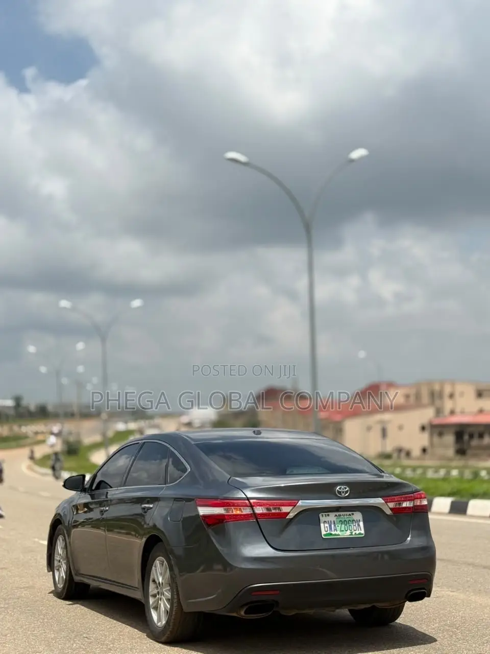 Toyota Avalon XLE FWDSedan (3.6L 6cyl 6A) 2016 Gray