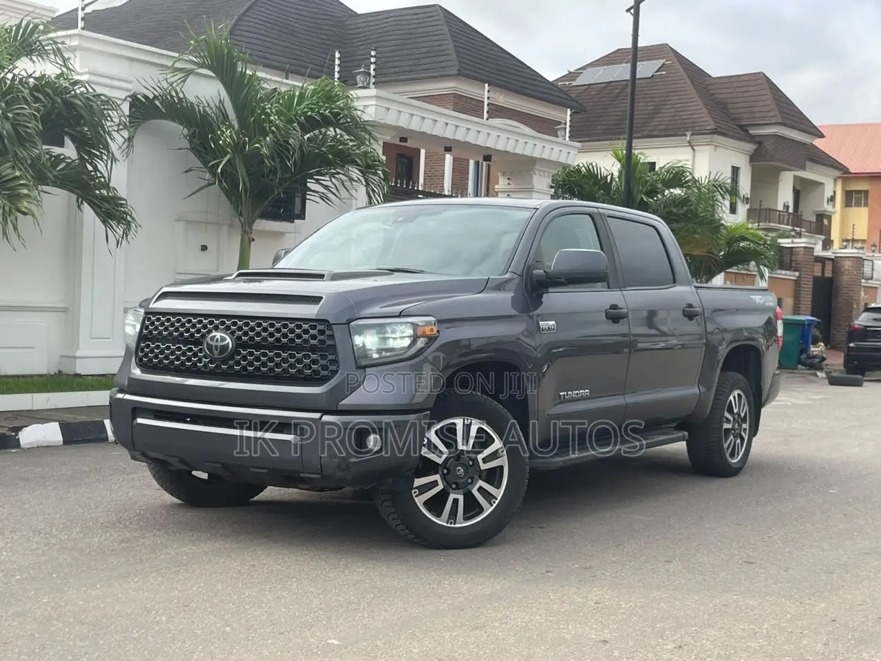 Toyota Tundra 2022 Gray