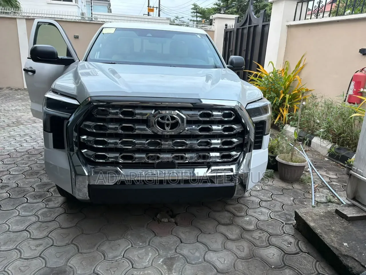 Toyota Tundra 2025 White