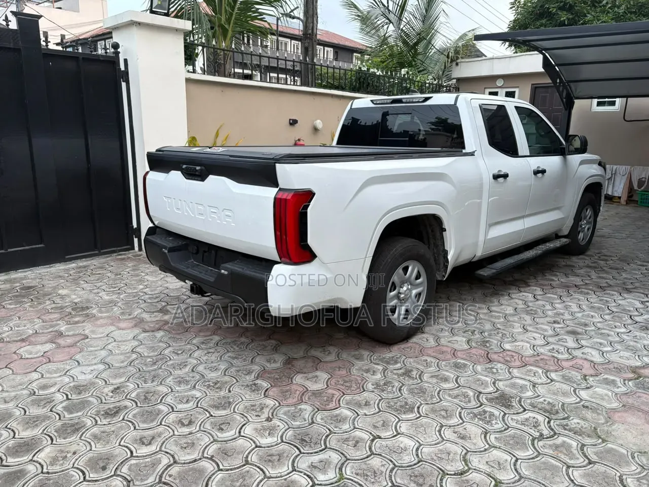 Toyota Tundra 2025 White