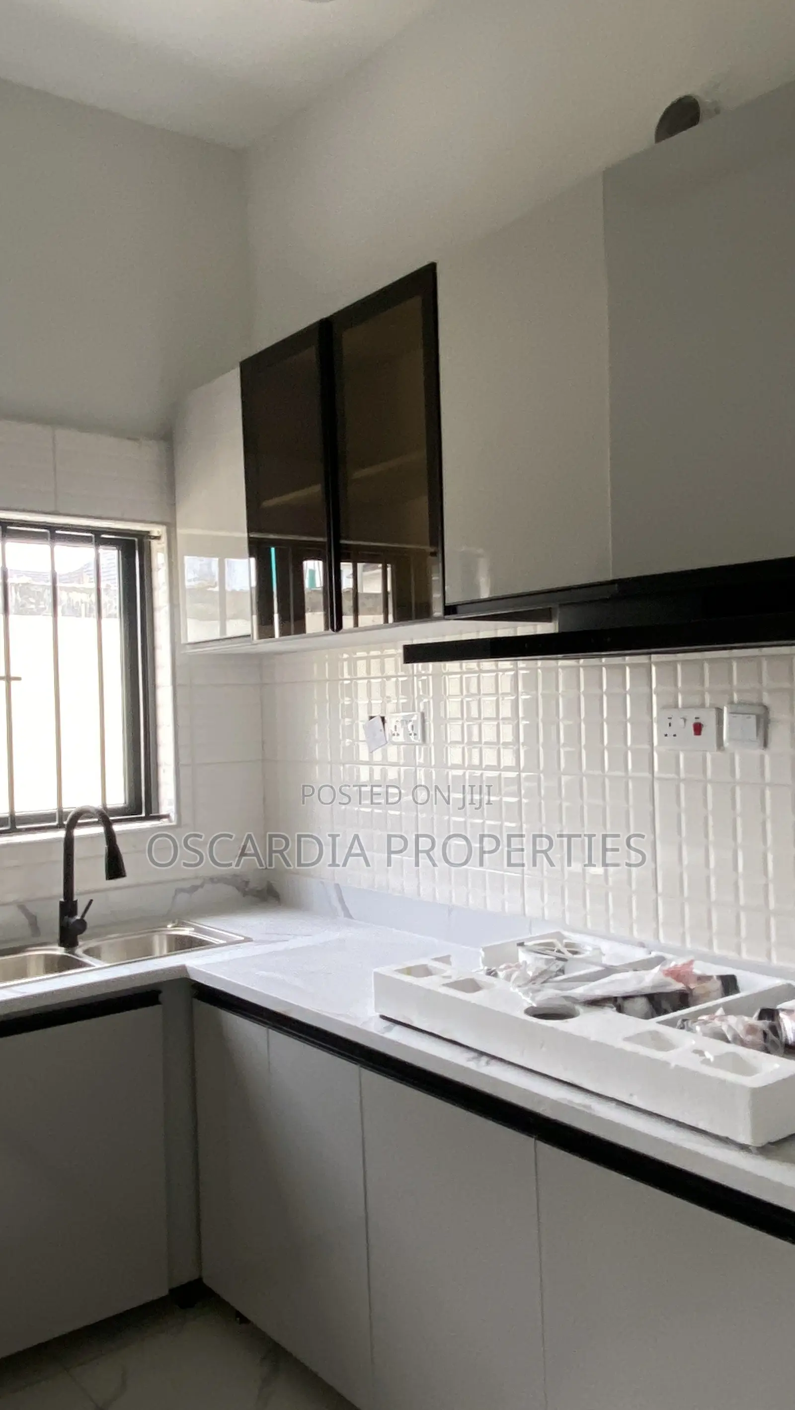 2bdrm Townhouse/Terrace in Ogombo for sale